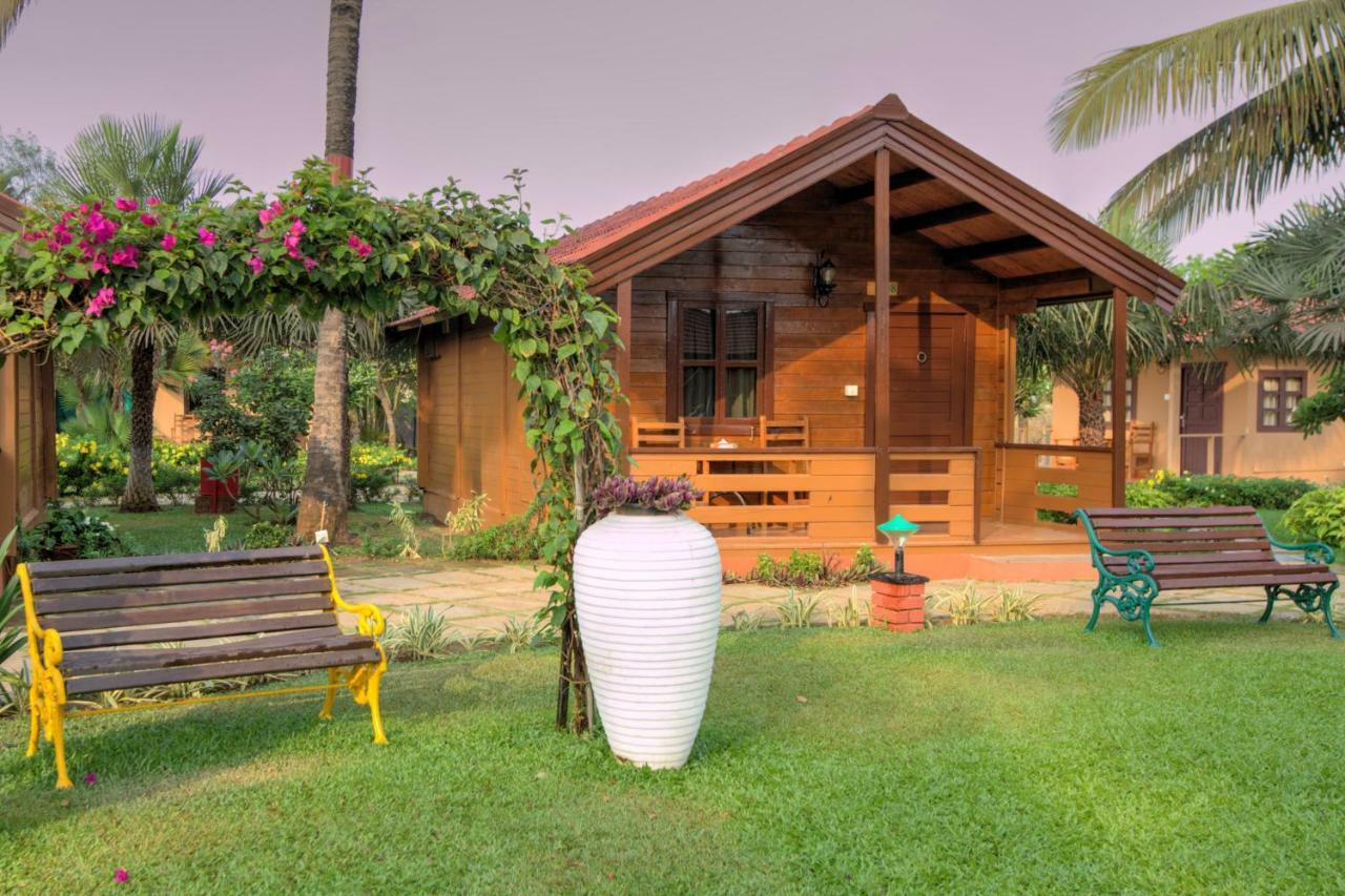 Beira Mar Beach Resort Benaulim Exteriör bild